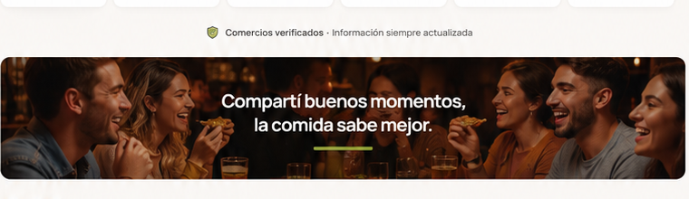 Personas compartiendo una comida y disfrutando el momento